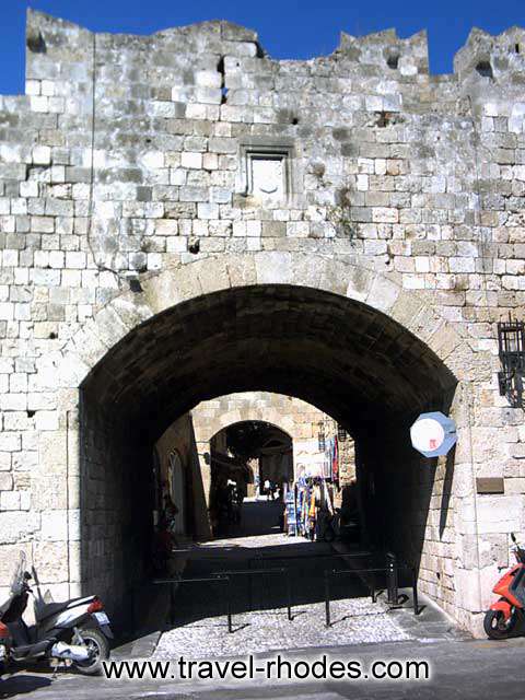 Entrance - One of the entrances to the old town of Rhodes